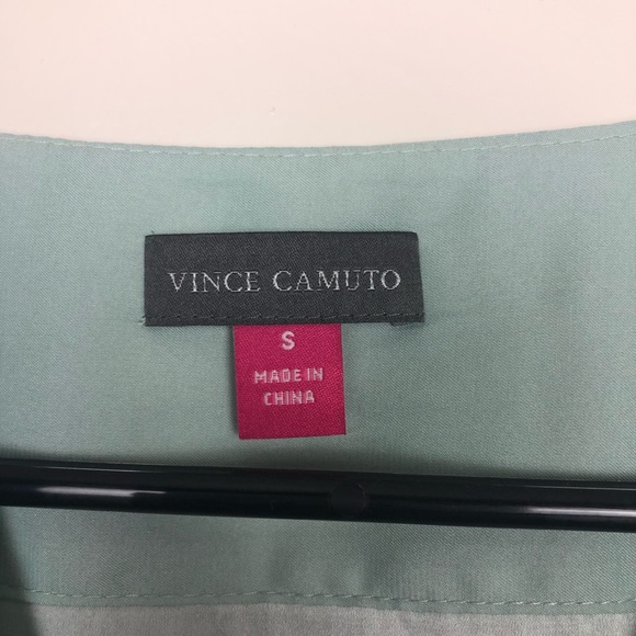 Vince Camuto Floral Cross Over Short Sleeve Top - Picture 7 of 7